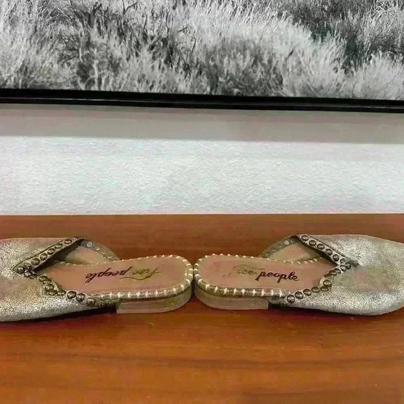 Free People slides - Picture 2 of 5